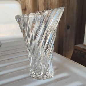 Mikasa Twisted Clear High Quality Crystal Vase Heavy And Beautiful